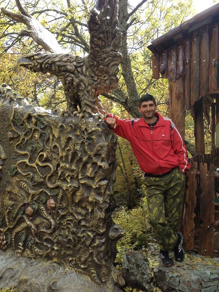  ,   Armen, 46 ,   ,   , c 