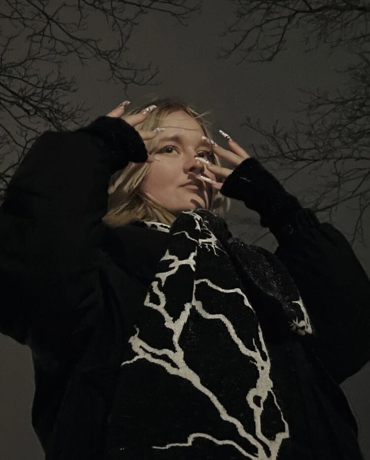 ���������� �����, ���� ������� Polia, 19 ���, ������������ ��� ����� � ���������, c�������� ���������, ���������