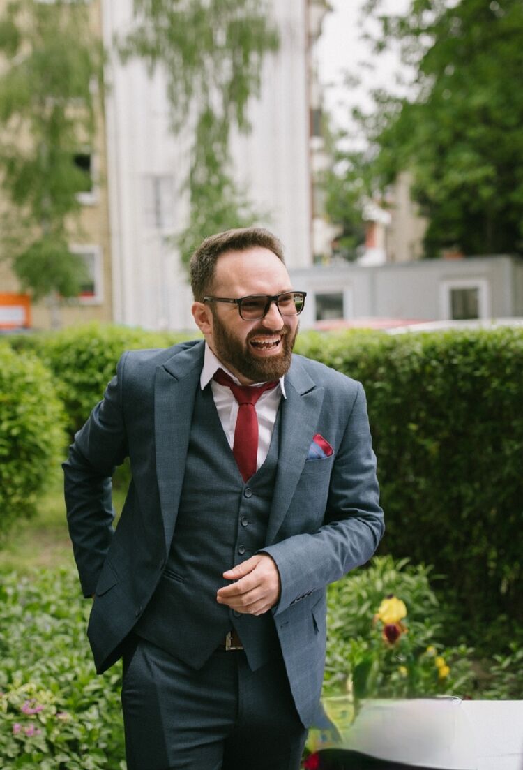  27197574  Lazar, 36 ,    