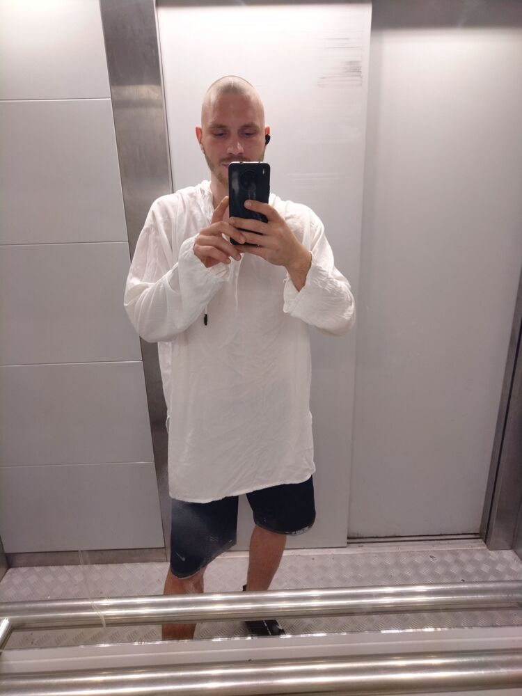  28536924  , 25 ,    