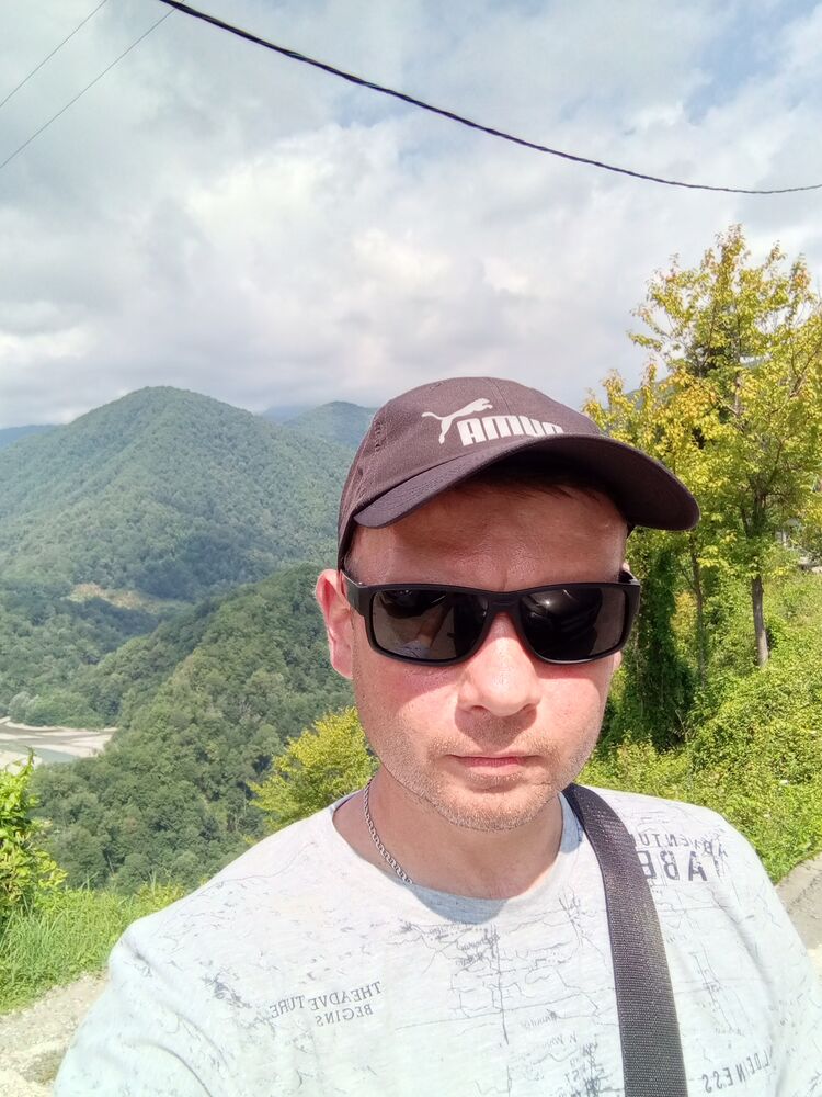  --,   , 42 ,     , c 