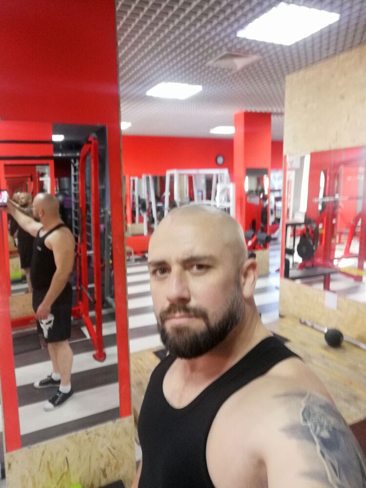  42421804  Ilya, 38 ,    