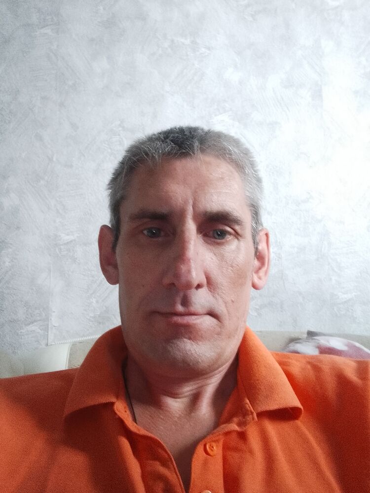  52702694  , 45 ,    