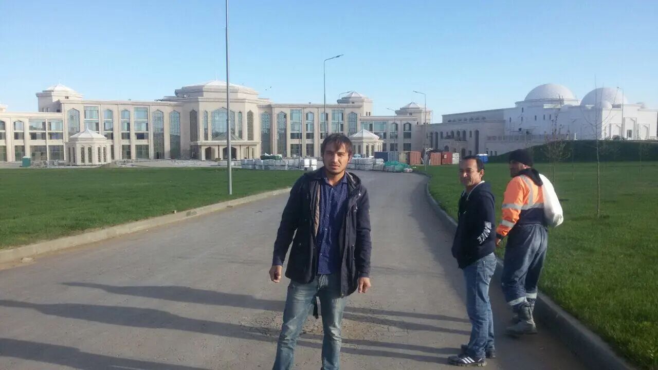  40593004  Malik, 30 ,    