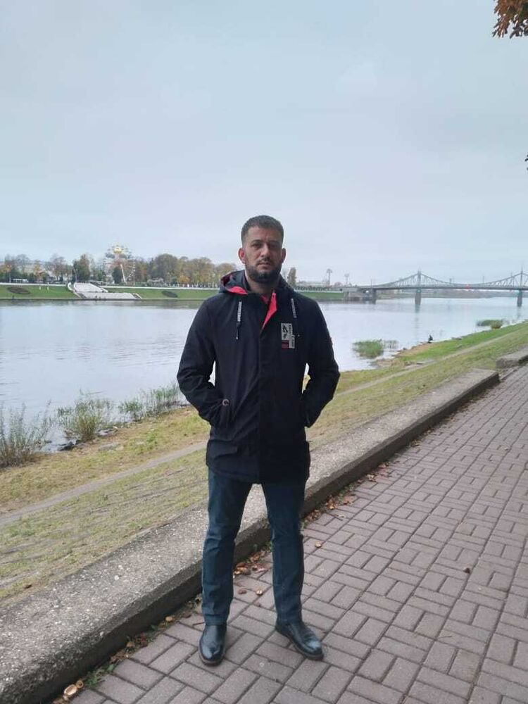  25916224  Aksin, 38 ,    