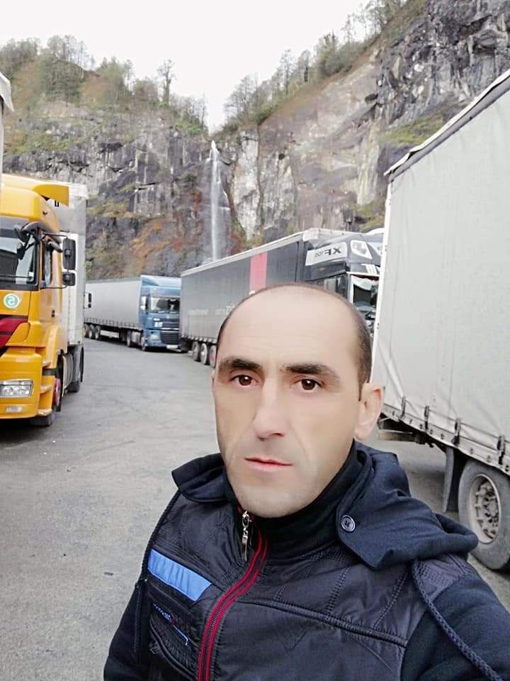  42392704  Jabeg, 48 ,    