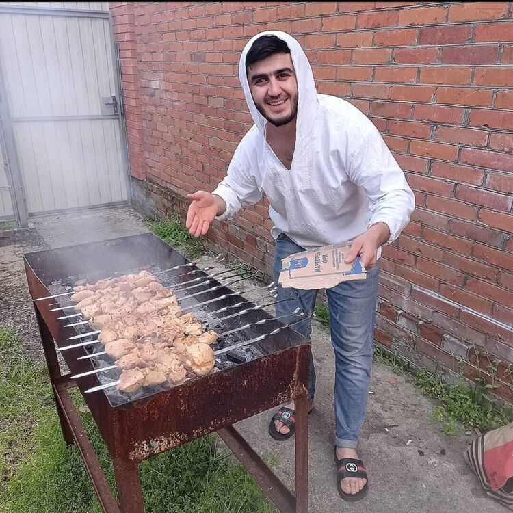  33498584  Najibulo, 27 ,    