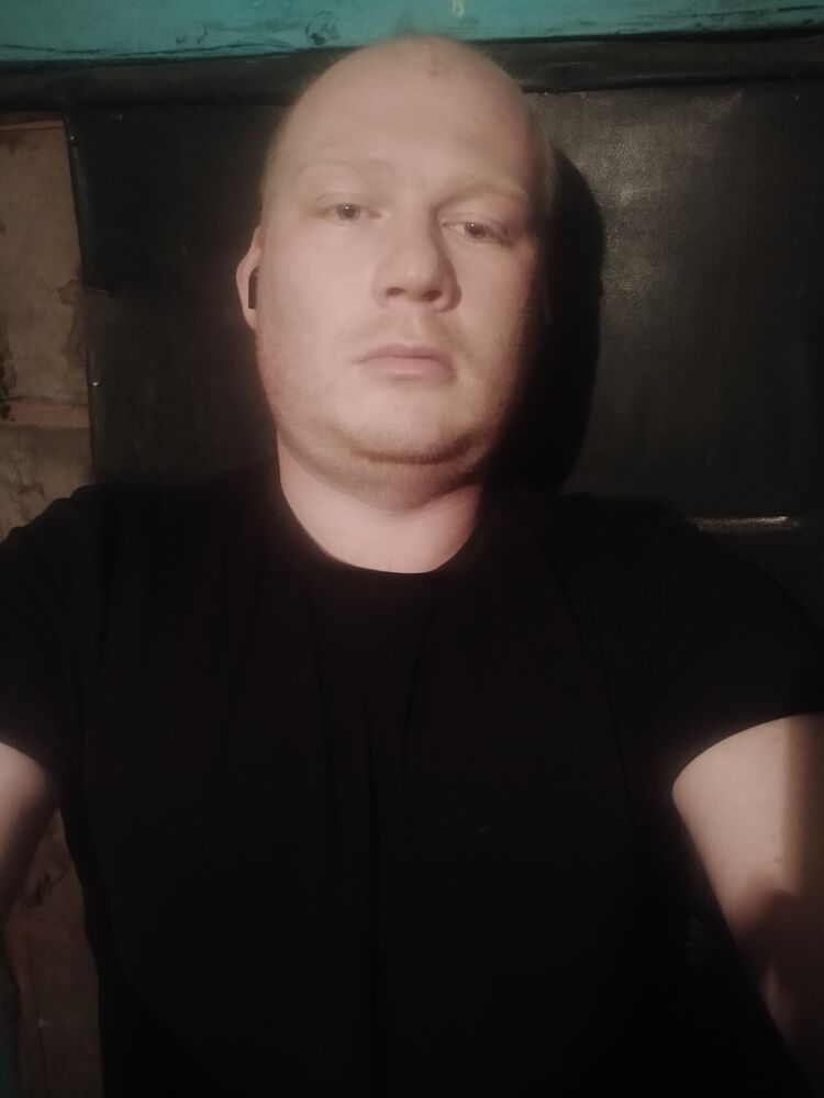  41767624  Mikhail, 30 ,    