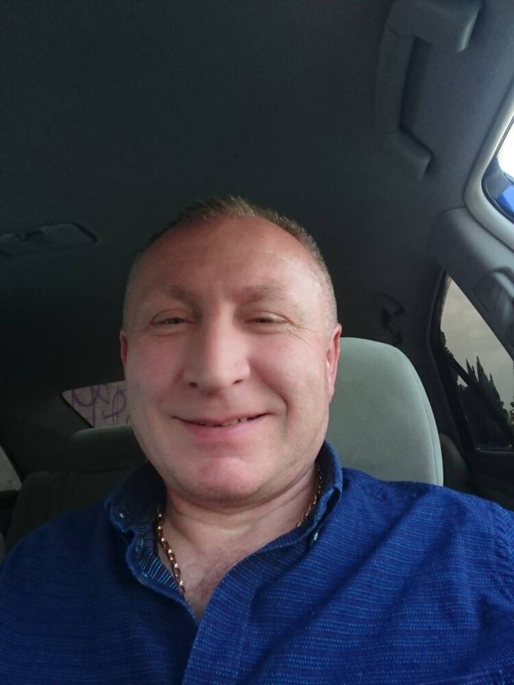  15680494  Luka, 47 ,    