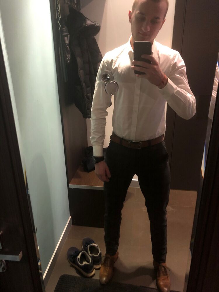  20011794  , 23 ,    -