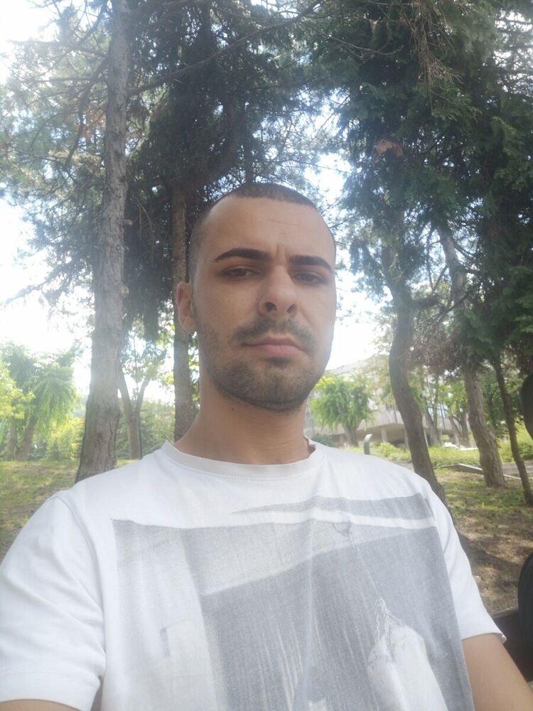 21048054  , 33 ,    
