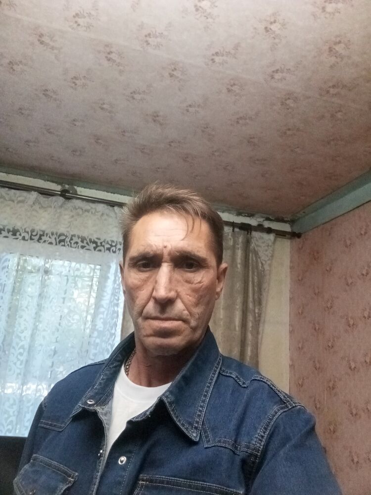  53561754  Vladimir, 53 ,    