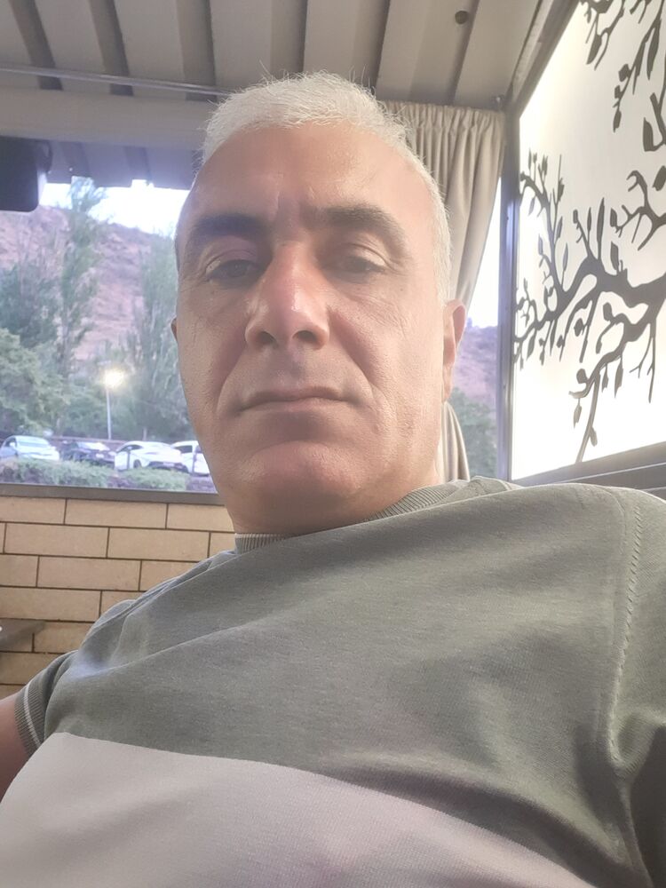  45603884  Armen, 42 ,    