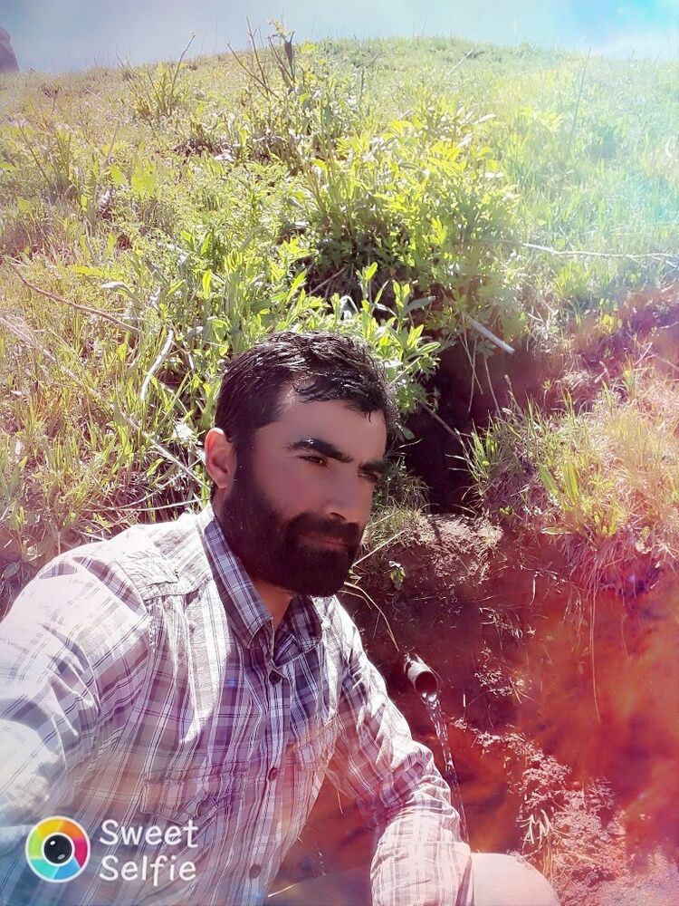  17625274  Ferit, 39 ,    