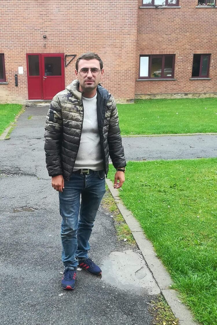  ,   Maxo, 33 ,   