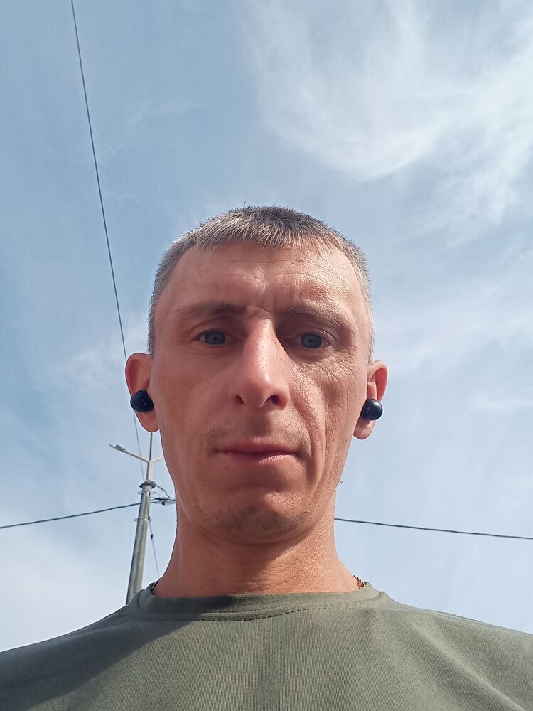  46556824  , 35 ,    
