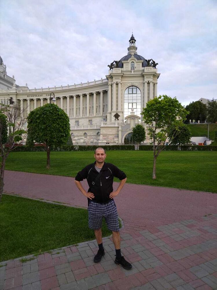  ,   Ruslan, 37 ,   ,   , c 