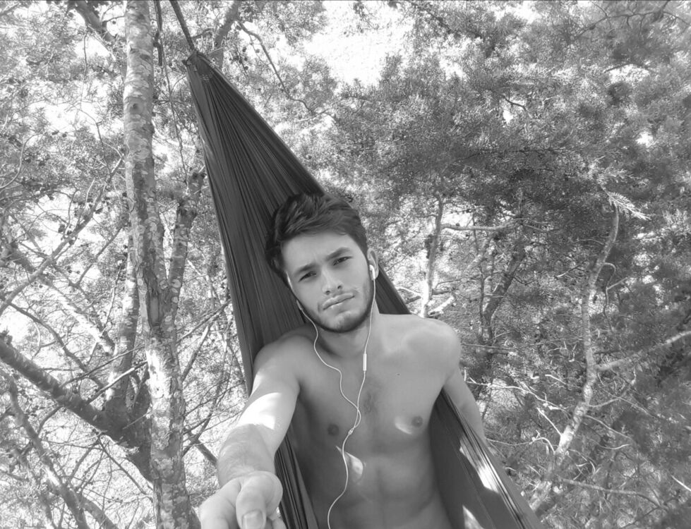  ,   LEO, 29 ,   