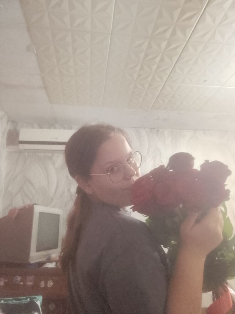  53234384  Veronica, 19 ,    