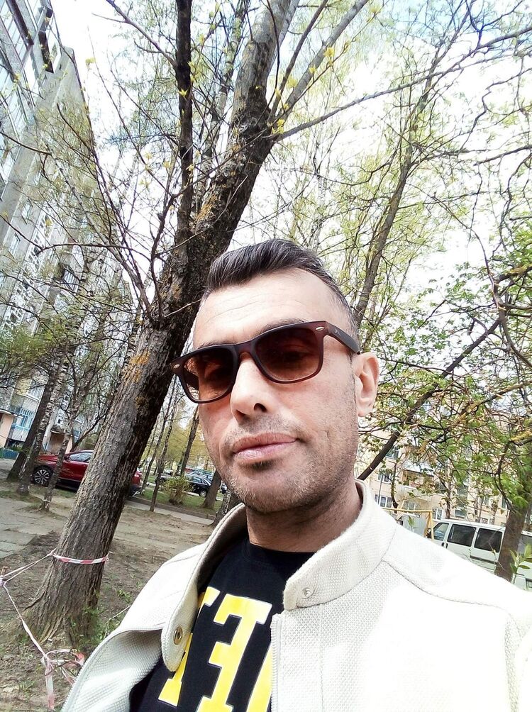  48101574  , 44 ,    