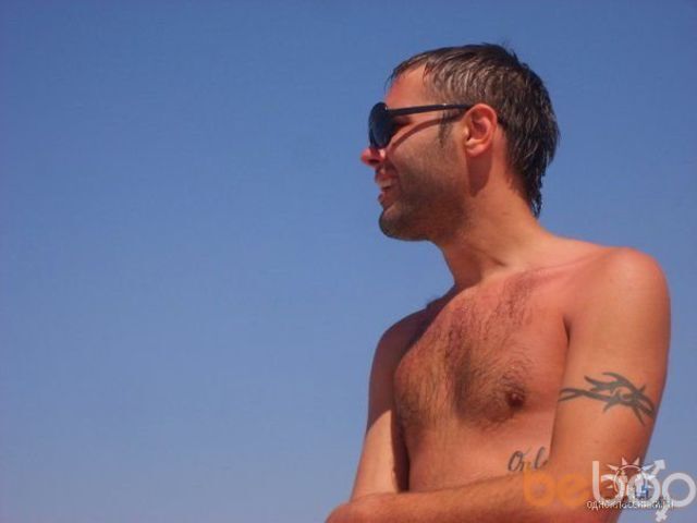  ,   Kyky, 49 ,   