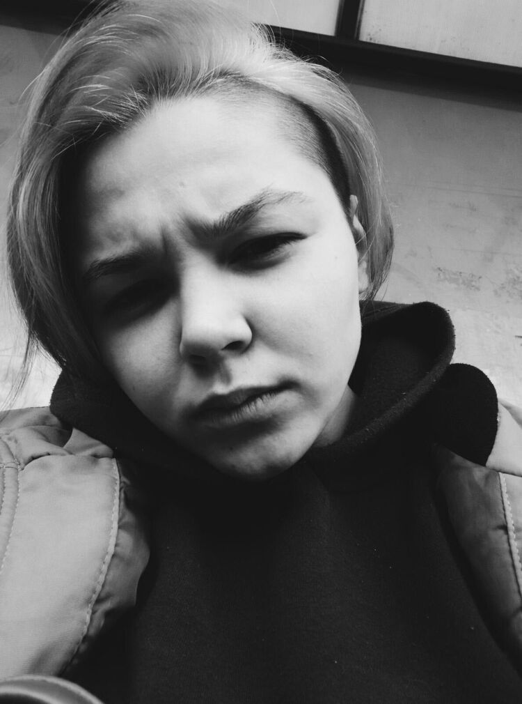  30657724  Alexandra, 25 ,    