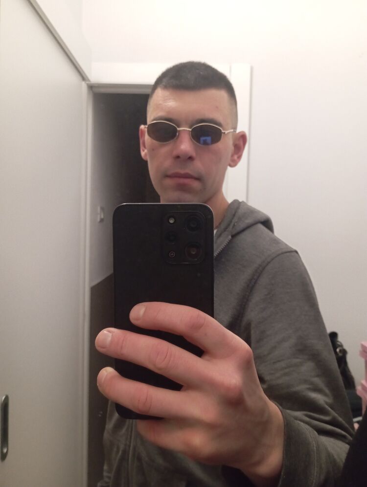  Cesano Maderno,   , 29 ,   , 