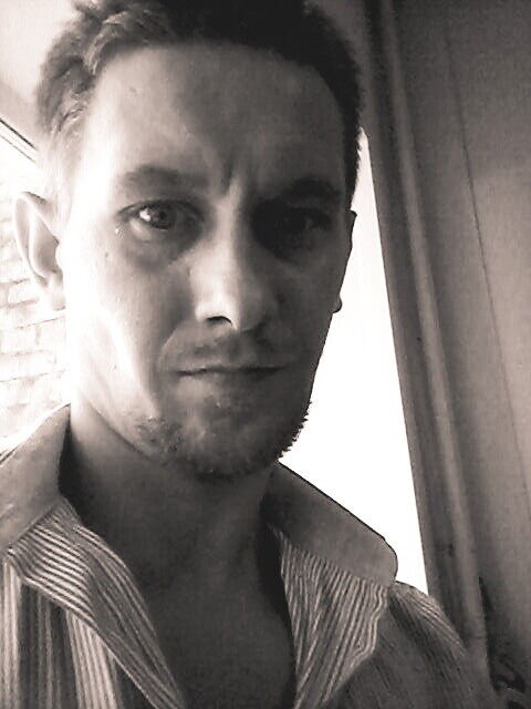 23387104  Oliver, 35 ,    