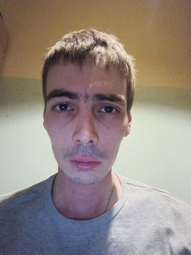  37151544  Alex, 32 ,    