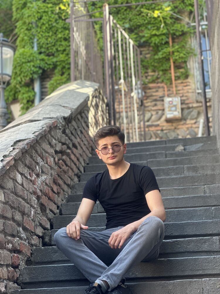  ,   Emil, 22 ,   ,   