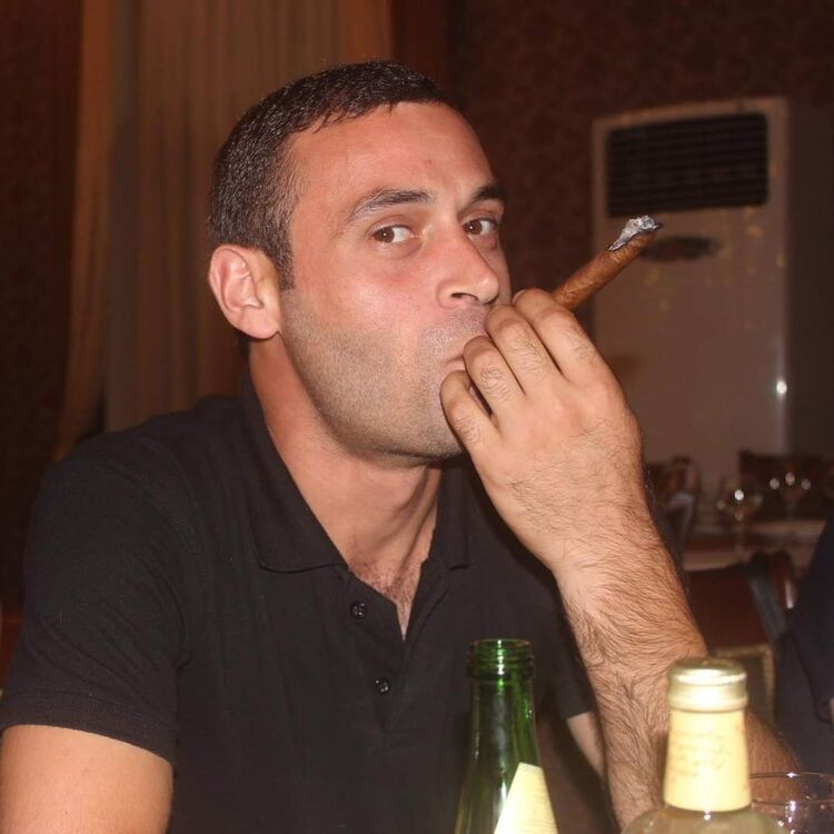  44428044  Zaza, 40 ,    