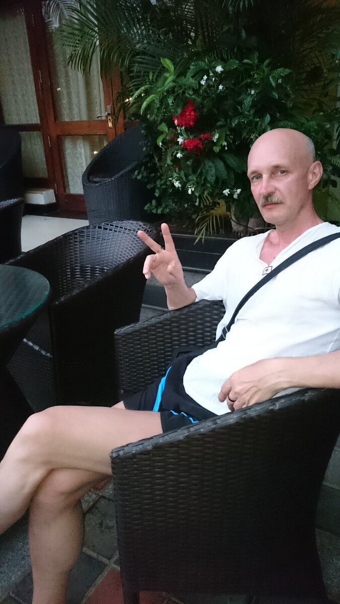  9427024  Vladimir, 57 ,    