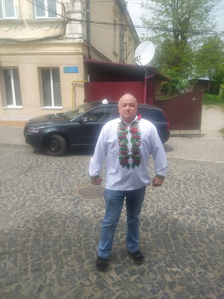  35401034  Ivan Nayda, 56 ,    