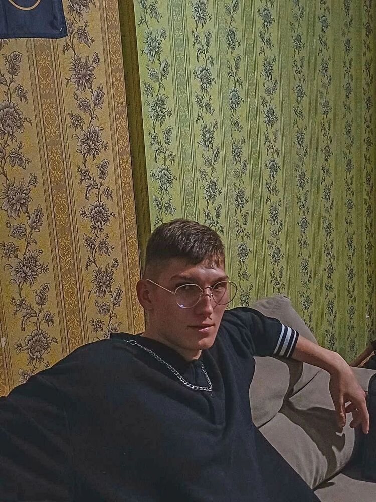  54297564  Akim, 24 ,     