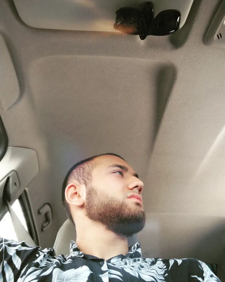  37298414  Azamat, 27 ,    