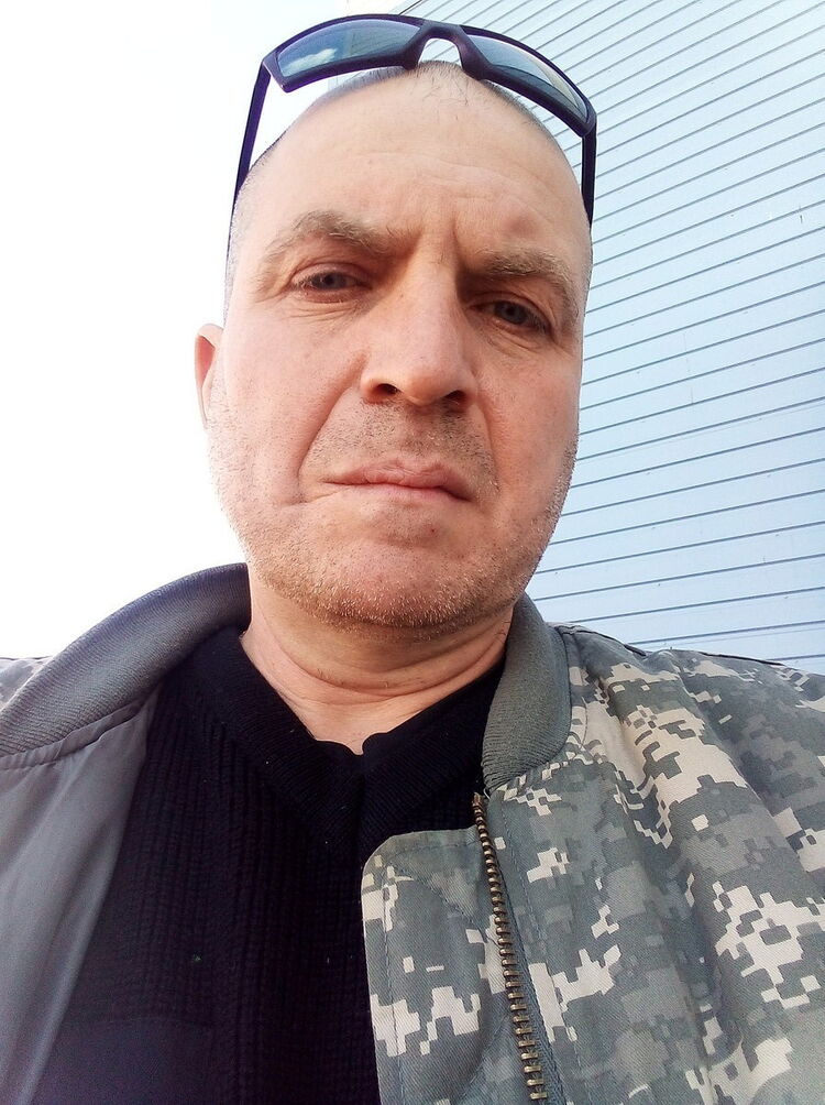  17631084  Oleg, 49 ,    