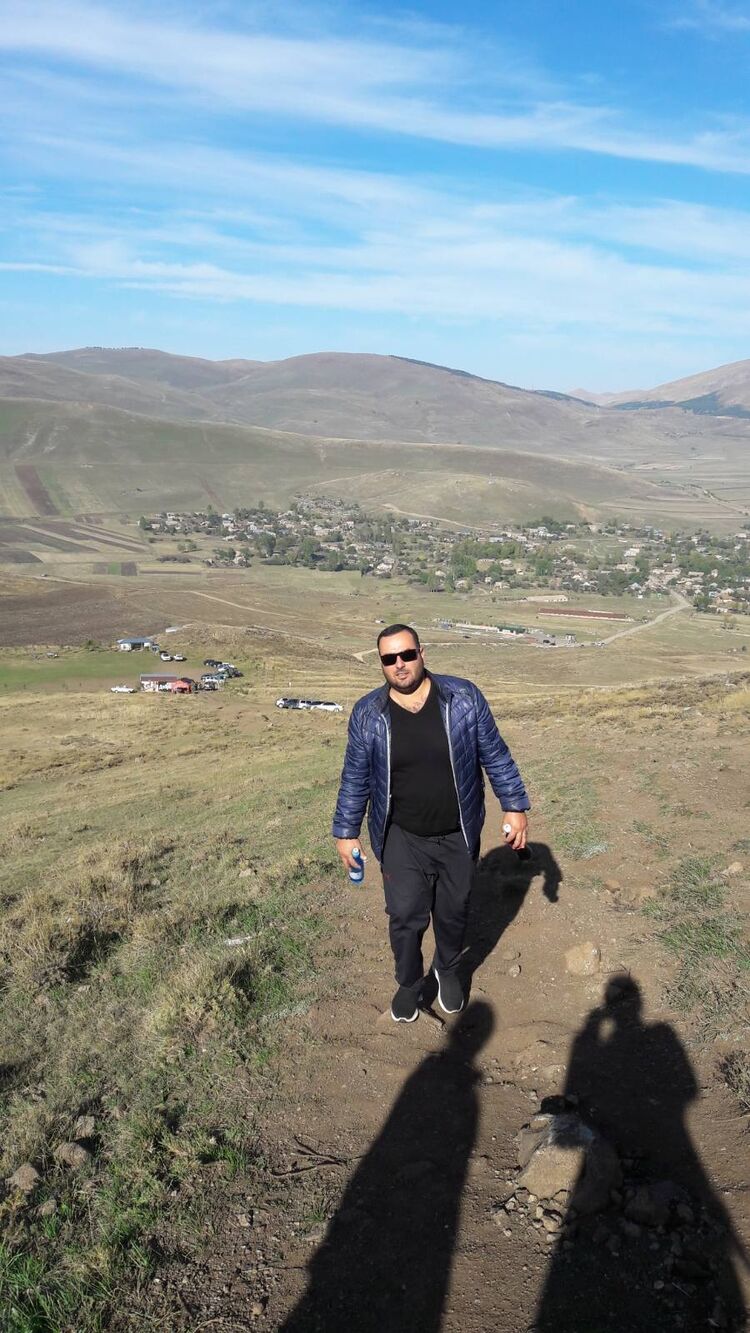  ,   Narek, 39 ,   ,   
