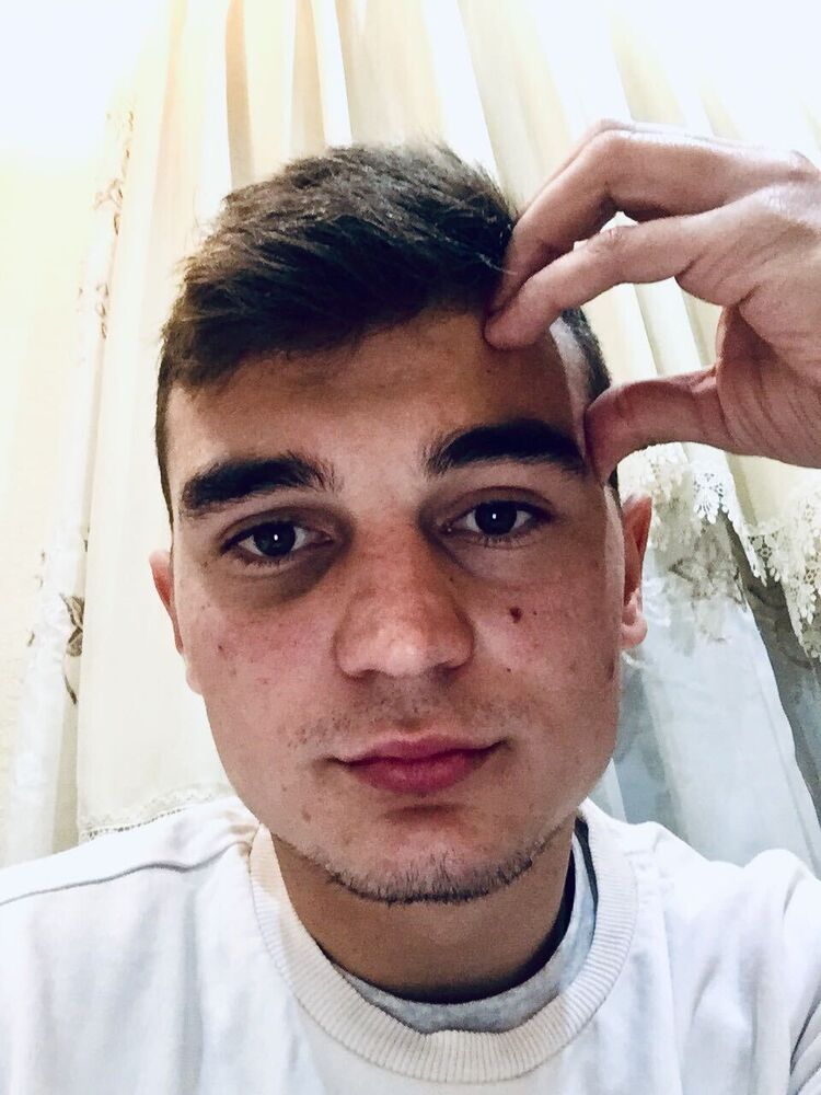  ,   Sandu, 22 ,   