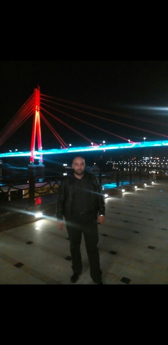  ,   Mark, 39 ,     , c 