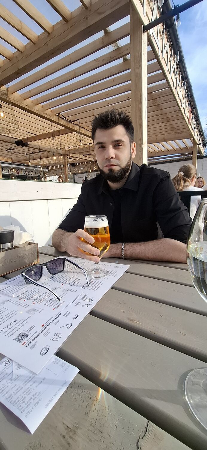  54364914  Denis, 29 ,    