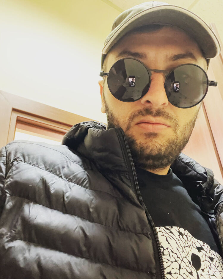  ,   Narek, 34 ,   ,   
