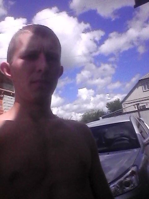  11063084  Vlad, 32 ,    