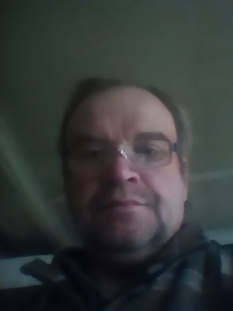  38918864  Zahar, 52 ,    