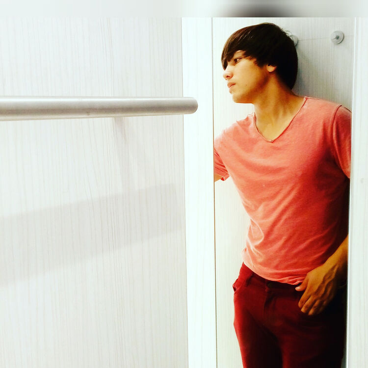  10659434  Arzu, 29 ,    