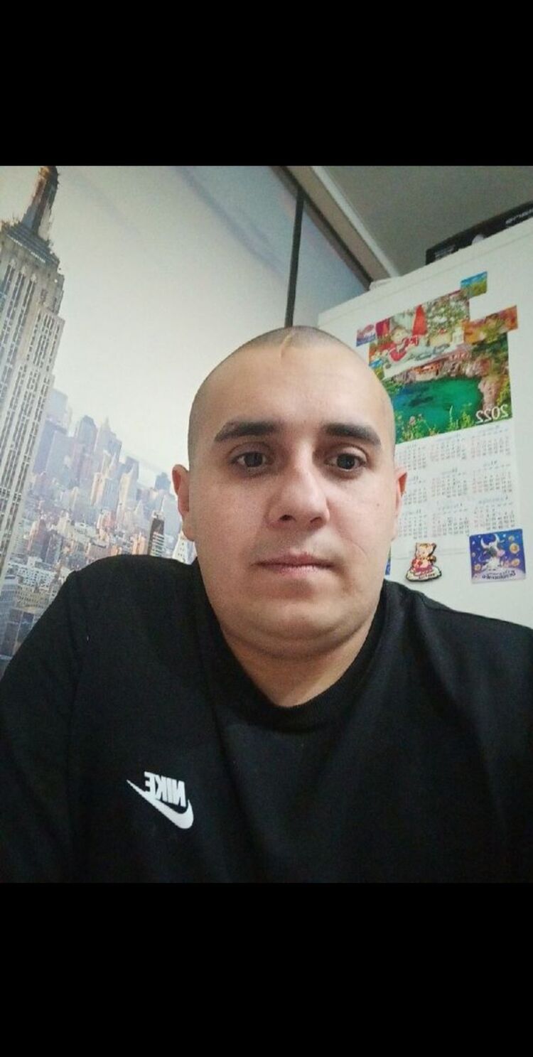  45048324  Denis, 29 ,    