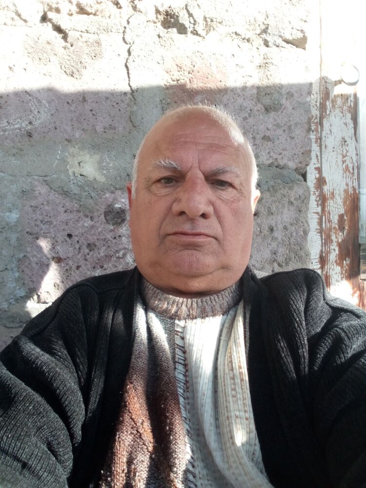  48273484  Merujan, 67 ,    