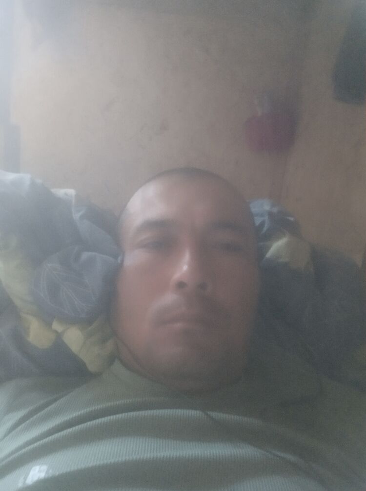  35048644  Abdula, 37 ,    