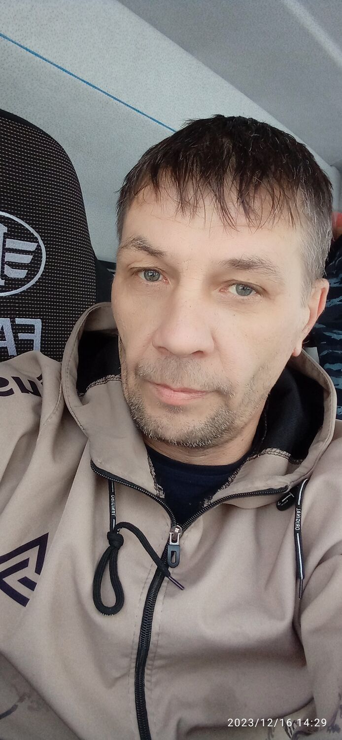  ,   Nikolau, 54 ,  