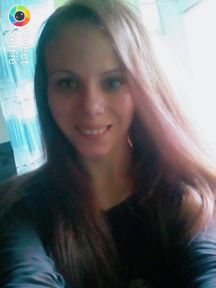  ,   Morika, 32 ,  