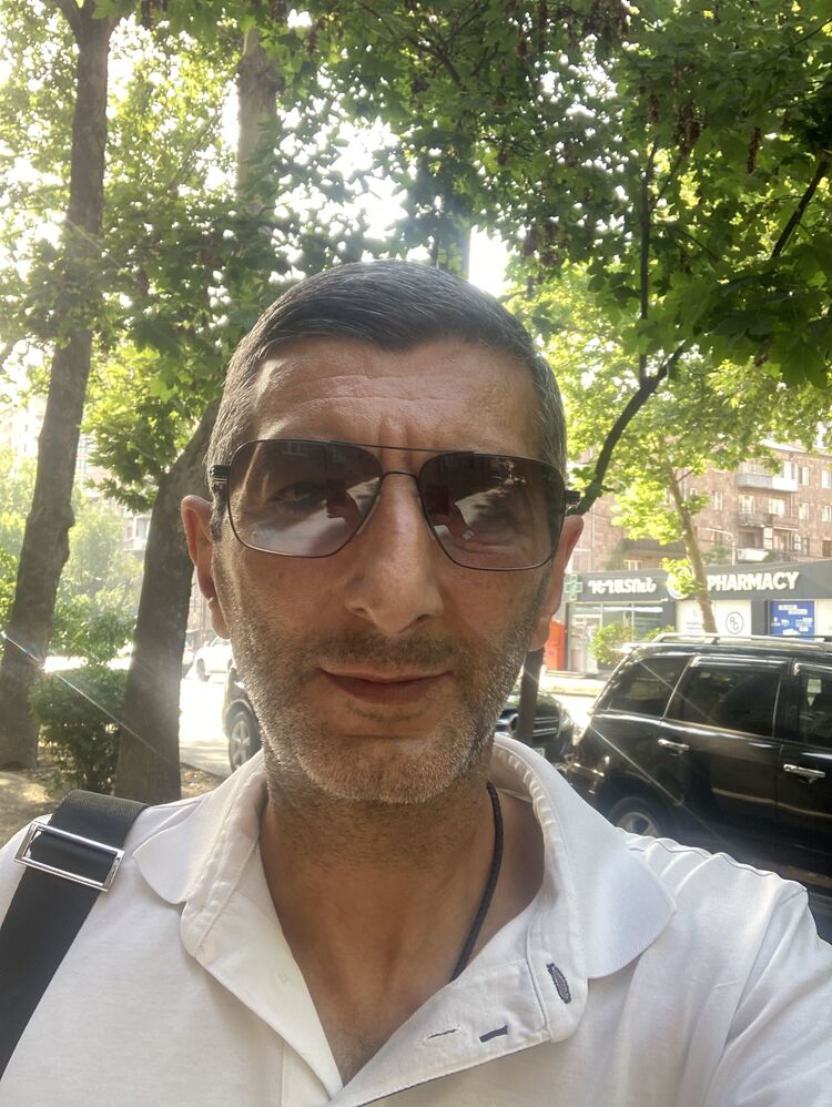  52950454  Vahik, 48 ,    